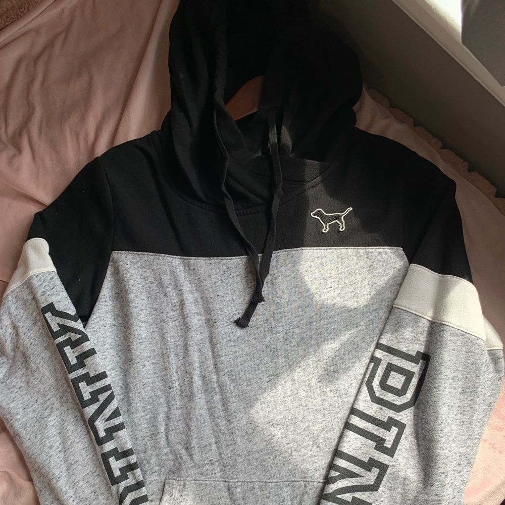Vs pink hooded pullover
